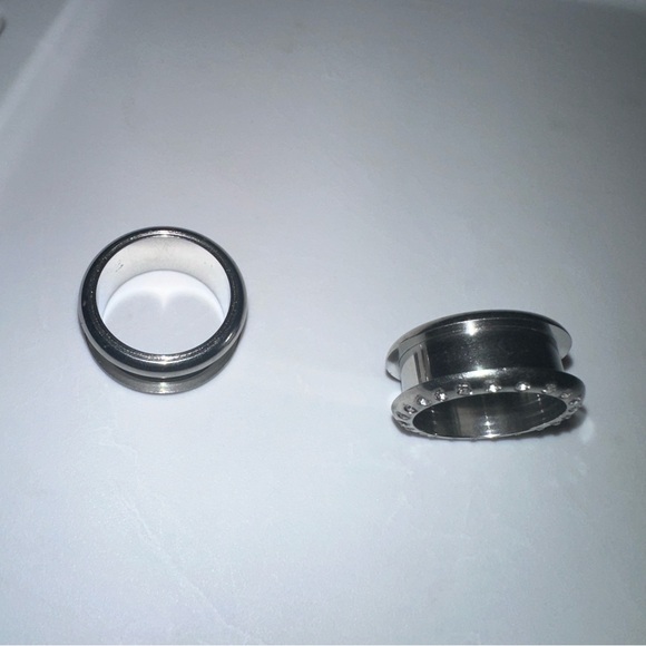 New 20 mm Ear Plugs piercings Earrings lobes never worn - Picture 4 of 6